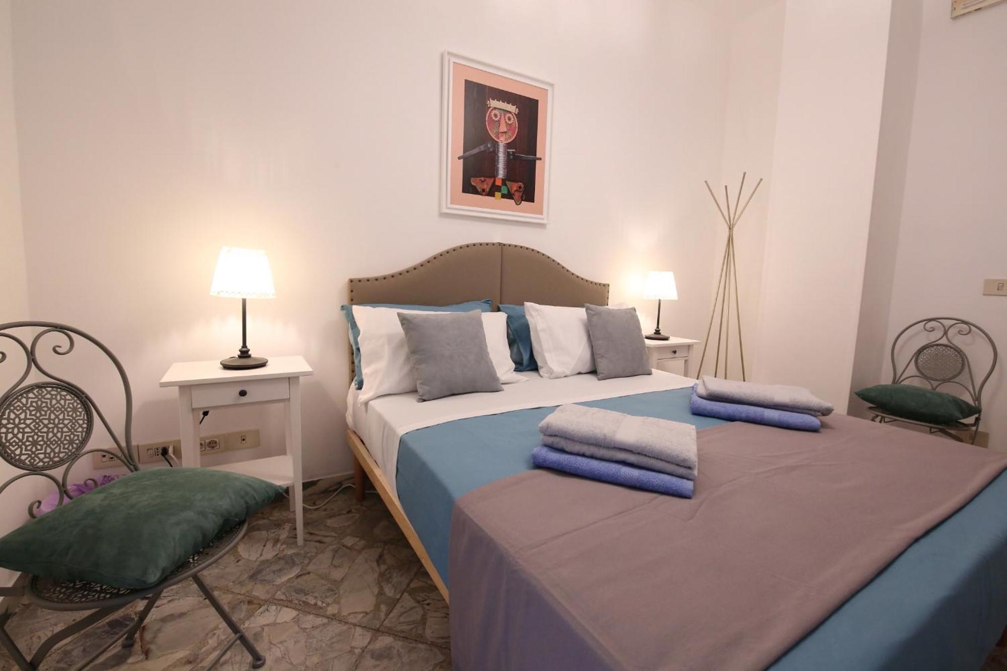_ Cavour 156 & Savoia _ Gasthof Bari
