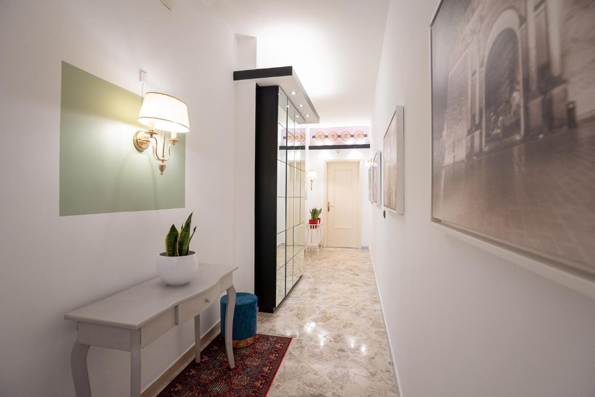 Gasthof _ Cavour 156 & Savoia _ Bari