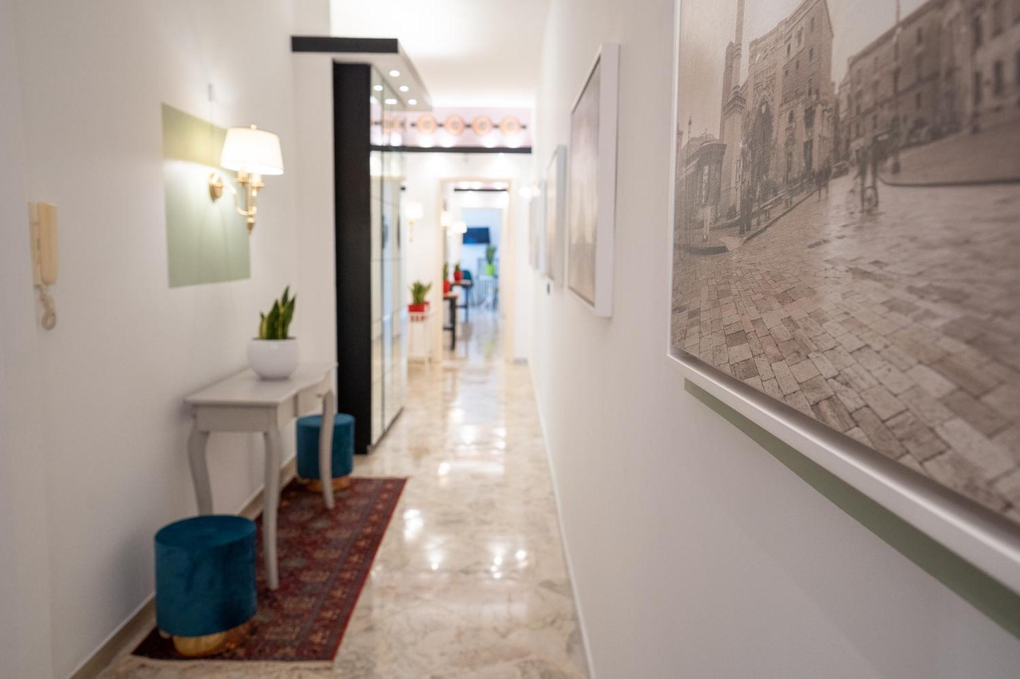 _ Cavour 156 & Savoia _ Gasthof *