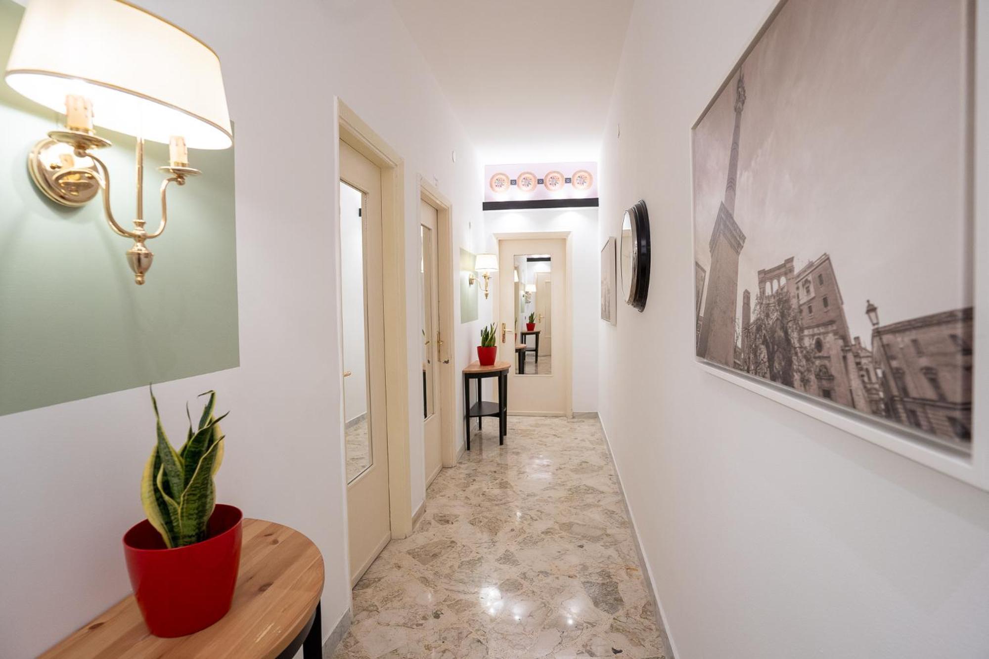 Gasthof _ Cavour 156 & Savoia _ Bari